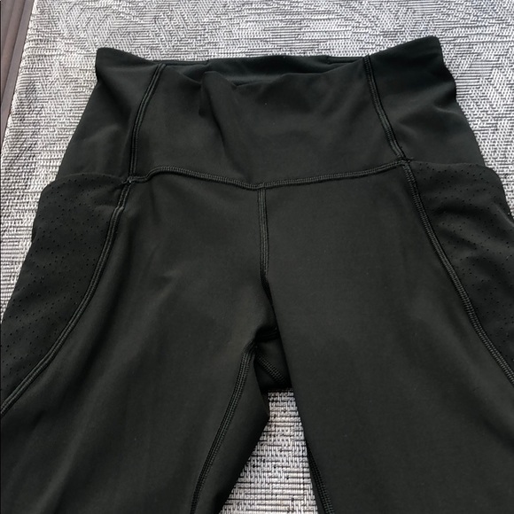 lululemon athletica Pants & Jumpsuits Crop Lululemons With Pockets Size 4 Poshmark
